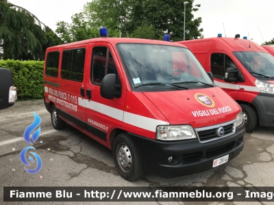 Fiat Ducato III serie
Vigili del Fuoco
Comando Provinciale di Treviso
Nucleo Investigativo Antincendi Territoriale
VF 28144
Allestimento Baggio & De Sordi
Parole chiave: Fiat Ducato_IIIserie VF28144