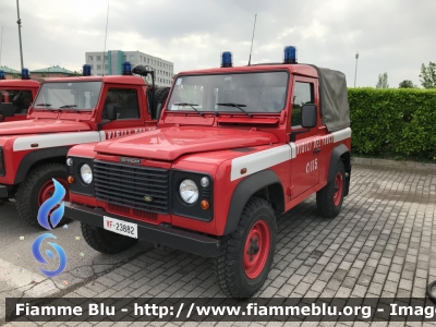 Land Rover Defender 90
Vigili del Fuoco
Comando Provinciale di Treviso
VF 23882
Parole chiave: Land-Rover Defender_90 VF23882