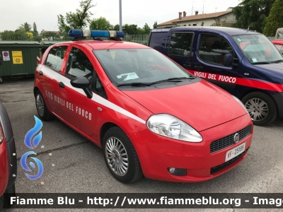 Fiat Grande Punto
Vigili del Fuoco
Comando Provinciale di Treviso
VF 25199
Parole chiave: Fiat Grande_Punto VF25199