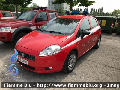 Fiat Grande Punto
Vigili del Fuoco
Comando Provinciale di Treviso
VF 25199
Parole chiave: Fiat Grande_Punto VF25199