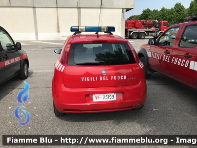 Fiat Grande Punto
Vigili del Fuoco
Comando Provinciale di Treviso
VF 25199
Parole chiave: Fiat Grande_Punto VF25199