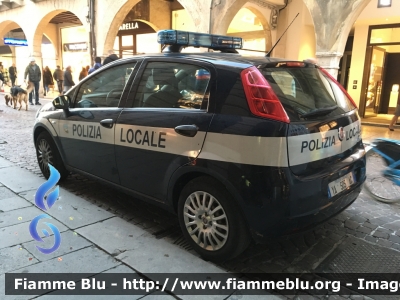 Fiat Grande Punto
Polizia Locale
Treviso
POLIZIA LOCALE YA505AG
Parole chiave: Fiat Grande_Punto PoliziaLocaleYA505AG