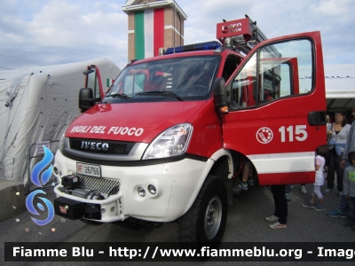 Iveco Daily 55S17 4x4 IV serie restyle
Vigili del Fuoco 
Comando Provinciale di Treviso
Colonna Mobile Regionale Veneto
Polisoccorso allestimento Iveco-Magirus
VF 26766
Parole chiave: Iveco Daily_55S1_4x4_IVserie_restyle VF26766