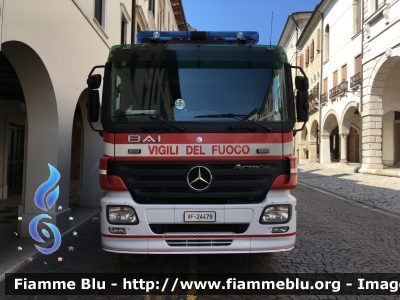 Mercedes-Benz Actros 1841 II serie
Vigili del Fuoco
Comando Provinciale di Treviso
Distaccamento Permanente di Conegliano (TV)
AutoPompaSerbatoio allestimento Bai
VF 24479
Parole chiave: Mercedes-Benz Actros_1841_IIserie VF24479