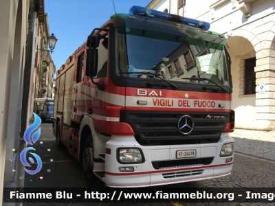 Mercedes-Benz Actros 1841 II serie
Vigili del Fuoco
Comando Provinciale di Treviso
Distaccamento Permanente di Conegliano (TV)
AutoPompaSerbatoio allestimento Bai
VF 24479
Parole chiave: Mercedes-Benz Actros_1841_IIserie VF24479