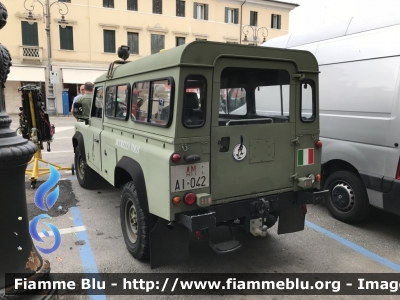 Land Rover Defender 110
Aeronautica Militare Italiana
51° Stormo Istrana (TV)
Sicurezza Volo
AM AI 042
Parole chiave: Land-Rover Defender_110 AMAI042