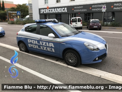 Alfa Romeo Nuova Giulietta restyle
Polizia di Stato
Squadra Volante
Questura di Bolzano
Allestimento NCT Nuova Carrozzeria Torinese
Decorazione Grafica Artlantis
POLIZIA M3908
Parole chiave: Alfa-Romeo Nuova_Giulietta_restyle POLIZIAM3908