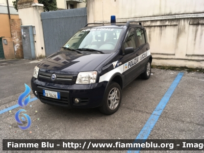 Fiat Nuova Panda 4x4 I serie
Polizia Locale
Treviso
POLIZIA LOCALE YA564AL
Parole chiave: Fiat Nuova_Panda_4x4_Iserie PoliziaLocaleYA564AL