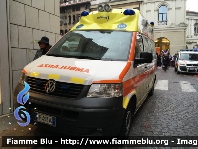 Volkswagen Transporter T5
Cooperativa sociale Castel Monte Onlus
Ambulanza convenzionata
SUEM 118 Treviso Emergenza
"732"
Allestimento Class
Parole chiave: Volkswagen Transporter_T5 Ambulanza