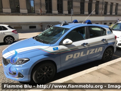 Fiat Nuova Tipo
Polizia di Stato
Polizia delle Comunicazioni
POLIZIA M4611
Parole chiave: Fiat Nuova_Tipo POLIZIAM4611