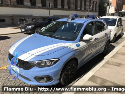 Fiat Nuova Tipo
Polizia di Stato
Polizia delle Comunicazioni
POLIZIA M4611
Parole chiave: Fiat Nuova_Tipo POLIZIAM4611