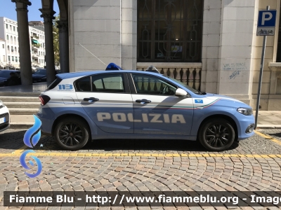 Fiat Nuova Tipo
Polizia di Stato
Polizia delle Comunicazioni
POLIZIA M4611
Parole chiave: Fiat Nuova_Tipo POLIZIAM4611