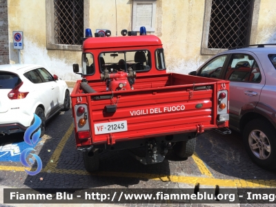 Land Rover Defender 130
Vigili del Fuoco
VF 21245
Parole chiave: Land-Rover Defender_130 VF21245 Ventennale_VVF_Asolo