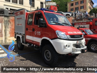 Iveco Daily 55S17 4x4 IV serie restyle
Vigili del Fuoco 
Comando Provinciale di Treviso
Colonna Mobile Regionale Veneto
Polisoccorso allestimento Iveco-Magirus
VF 26766
Parole chiave: Iveco Daily_55S1_4x4_IVserie_restyle VF26766 Ventennale_VVF_Asolo