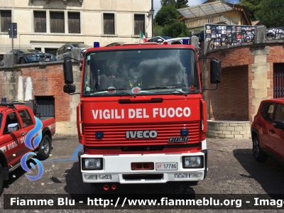 Iveco 190-26 TurboTech
Vigili del Fuoco
Comando Provinciale di Treviso
Distaccamento volontario di Asolo
Allestitore Iveco Magirus
Ricondizionato Fortini S.r.l.
VF 17786
Parole chiave: Iveco 190-26_TurboTech VF17786 Ventennale_VVF_Asolo