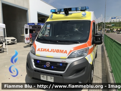 Fiat Ducato X290
Cooperativa sociale Castel Monte Onlus
Ambulanza convenzionata
SUEM 118 Treviso Emergenza
"353"
Allestimento Class
Parole chiave: Fiat Ducato_X290 Ambulanza