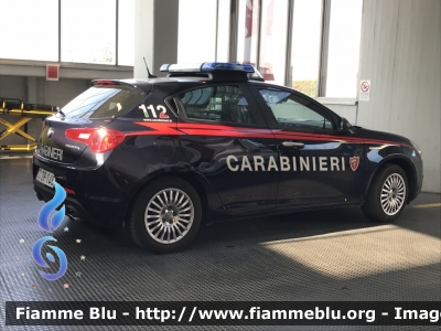 Alfa-Romeo Nuova Giulietta restyle
Carabinieri
Nucleo Operativo e RadioMobile
Allestita NCT Nuova Carrozzeria Torinese
Decorazione Grafica Artlantis
CC DR146

Parole chiave: Alfa-Romeo Nuova_Giulietta_restyle CCDR146