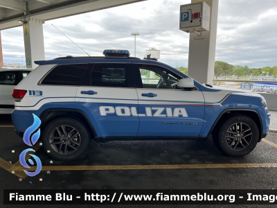 Jeep Grand Cherokee
Polizia di Stato
Reparto Prevenzione Crimine
Unità Operativa di Primo Intervento
POLIZIA M2865
Parole chiave: POLIZIAM2865 Jeep Grand_Cherokee_IVserie_restyle