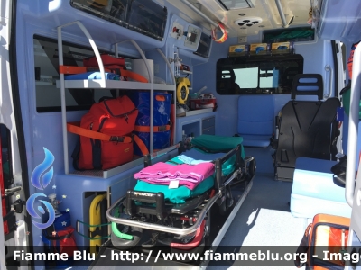 Fiat Ducato X290
Nucleo Volontario di Protezione Civile Onlus
ProCivMareno Soccorso
in convenzione SUEM 118 TrevisoEmergenza
"406"
Allestimento Class
particolare vano sanitario
Parole chiave: Fiat Ducato_X290 Ambulanza