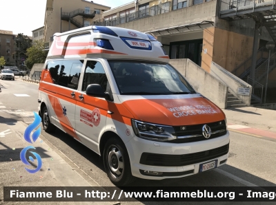 Volkswagen Transporter T6
Croce Bianca Bolzano
Weisses Kreuz Bozen
Allestita Ambulanz Mobile - Hornis Spaceline
WK 406 - 802
PC ZS 0ZF
Parole chiave: Volkswagen Transporter_T6 Ambulanza PCZS0ZF