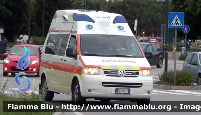 Volkswagen Transporter T5
Cooperativa sociale Castel Monte Onlus
Ambulanza convenzionata
SUEM 118 Treviso Emergenza
"038"
Allestimento Class
Parole chiave: Volkswagen Transporter_T5 Ambulanza