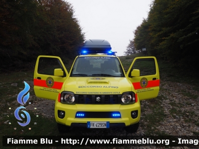 Suzuki Jimny
Corpo Nazionale Soccorso Alpino e Speleologico
Regione Lombardia - XIX Zona Lariana
Parole chiave: Suzuki Jimny