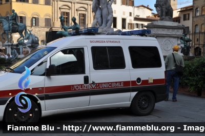 Fiat Scudo III serie
Polizia Municipale Firenze 
Sicurezza stradale
CODICE AUTOMEZZO: 3
Parole chiave: Fiat_Scudo_III_serie