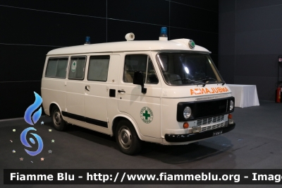 Fiat 238
Pia Opera Croce Verde Di Padova (PD)
Parole chiave: Fiat 238 Ambulanza