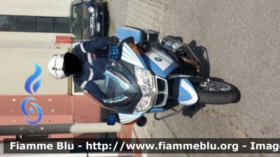 Bmw R1200RT III serie 
Polizia di Stato
Polizia Stradale in servizio sulla rete autostradale di Autostrade per l'Italia
Assegnata al Reparto di Intervento della Polizia Stradale (R.I.P.S.) di Milano
POLIZIA G1932
Parole chiave: Bmw R1200RT_IIIserie POLIZIAG1932