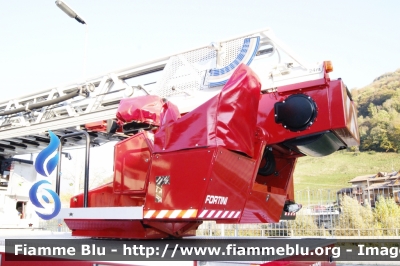 Iveco EuroCargo 130E24 I serie
Vigili del Fuoco
Comando Provinciale di Bergamo
Distaccamento Volontario di Gazzaniga (BG)
AutoScala allestimento Iveco-Magirus ricondizionata Fortini
ex Brandeweer - Vigili del Fuoco Amsterdam
VF 27421
Parole chiave: Iveco EuroCargo_130E24_Iserie VF27421