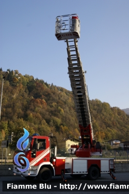 Iveco EuroCargo 130E24 I serie
Vigili del Fuoco
Comando Provinciale di Bergamo
Distaccamento Volontario di Gazzaniga (BG)
AutoScala allestimento Iveco-Magirus ricondizionata Fortini
ex Brandeweer - Vigili del Fuoco Amsterdam
VF 27421
Parole chiave: Iveco EuroCargo_130E24_Iserie VF27421