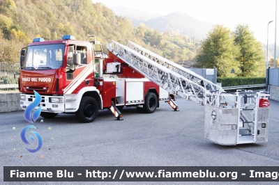 Iveco EuroCargo 130E24 I serie
Vigili del Fuoco
Comando Provinciale di Bergamo
Distaccamento Volontario di Gazzaniga (BG)
AutoScala allestimento Iveco-Magirus ricondizionata Fortini
ex Brandeweer - Vigili del Fuoco Amsterdam
VF 27421
Parole chiave: Iveco EuroCargo_130E24_Iserie VF27421