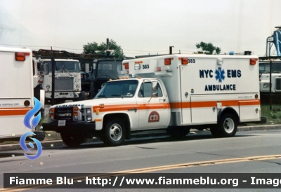 Chevrolet ?
United States of America-Stati Uniti d'America
NYC HHC EMS New York City Health and Hospitals Corporation
Parole chiave: Ambulance Ambulanza