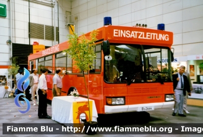 Neoplan NU80
Bundesrepublik Deutschland - Germany - Germania
Berliner Feuerwehr
Parole chiave: Neoplan NU80