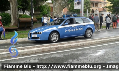 Alfa Romeo 159 Sportwagon Q4
Polizia di Stato
Polizia Stradale
POLIZIA H1635
Parole chiave: Alfa_Romeo 159_Sportwagon_Q4 POLIZIA_H1635