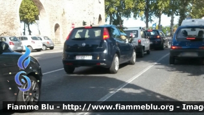 Fiat Grande Punto
Carabinieri
Comando Compagnia Cittaducale (RI)
CC CX 158
Parole chiave: Fiat Grande_Punto CCCX158