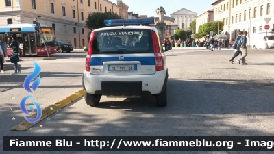 Fiat Nuova Panda 4x4 I serie
Polizia Municipale di Rieti
POLIZIA LOCALE YA 921 AB
Parole chiave: Fiat Nuova_Panda_4x4_IIserie POLIZIALOCALEYA921AB