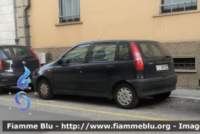 Fiat Punto I serie
Carabinieri
Comando Carabinieri Unità per la tutela Forestale, Ambientale e Agroalimentare
CC DN 933
Ex Corpo Forestale dello Stato
CFS 568 AC
Parole chiave: Fiat Punto_Iserie CCDN993