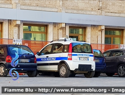 Fiat Nuova Panda 4x4 I serie
Polizia municipale
Comune di Rocca Sinibalda (RI)
Parole chiave: Fiat Nuova_Panda_4x4_Iserie