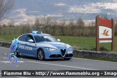 Alfa Romeo Nuova Giulia Q4
Polizia di Stato
Polizia Stradale
POLIZIA M2700
in scorta alla Tirreno Adriatico 2021
Vettura "1
Parole chiave: Alfa Romeo Nuova Giulia Q4 POLIZIAM2700 TirrenoAdriatico2021