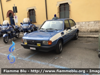 Alfa Romeo Alfasud II serie
Polizia di Stato
Squadra Volante 
Esemplare esposto presso il Museo delle auto della Polizia di Stato
POLIZIA 60920
Parole chiave: Alfa-Romeo Alfasud_IIserie POLIZIA60920 Festa_della_Polizia_2019