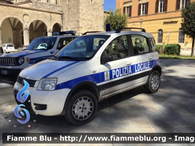 Fiat Nuova Panda 4x4 Climbing I serie
Polizia Municipale
Comune di Morro Reatino (RI)
Parole chiave: Fiat Nuova_Panda_Climbing _Iserie