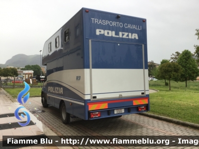 Iveco Daily VI serie
Polizia di Stato
Reparto a Cavallo
POLIZIA M2859
Parole chiave: Iveco Daily_VIserie POLIZIAM2859