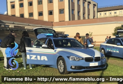 Bmw 320 Touring F31 III restyle
Polizia di Stato
Polizia Stradale
Allestimento Focaccia
Decorazione Grafica Artlantis
POLIZIA M3627
Parole chiave: Bmw 320_Touring F31_IIIserie_restyle POLIZIAM3627