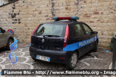 Fiat Punto III serie
Polizia Municipale Cascia (PG)
Allestita Ciabilli
Parole chiave: Fiat Punto_IIIserie