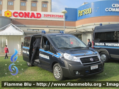 Fiat Scudo IV serie
Polizia Penitenziaria
Veicolo per Traduzione Detenuti
POLIZIA PENITENZIARIA 542 AF
Parole chiave: Fiat Scudo_IVserie POLIZIAPENITENZIARIA542AF