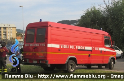 Mercedes-Benz Vario 612D
Vigili del Fuoco
Comando Provinciale di Rieti
VF 21037
Parole chiave: Mercedes_Benz Vario_612D VF21037