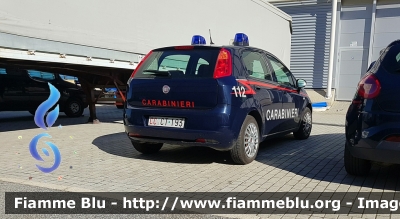 Fiat Grande Punto
Carabinieri
CC CT 193
Parole chiave: Fiat Grande_Punto CCCT193