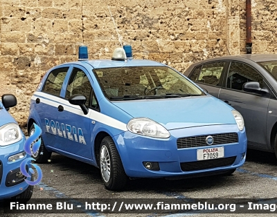 Fiat Grande Punto
Polizia di Stato
POLIZIA F7059
Parole chiave: Fiat Grande_Punto POLIZIAF7059 Festa_della_Polizia_2018