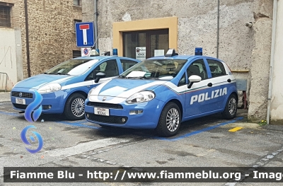 Fiat Punto VI serie
Polizia di Stato
Allestimento Nuova Carrozzeria Torinese
Decorazione grafica Artlantis
POLIZIA N5044
Parole chiave: Fiat Punto_VIserie POLIZIAN5044 Festa_della_Polizia_2018